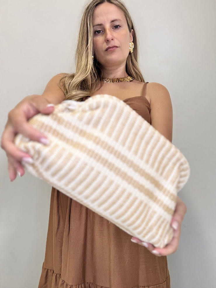 Cluth beige e bianca
