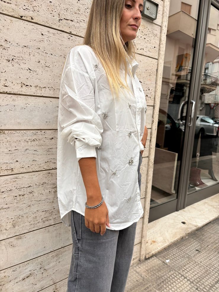 Camicia over in cotone con applicazione